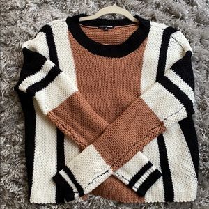 FN Knit Cropped Sweater 🤍